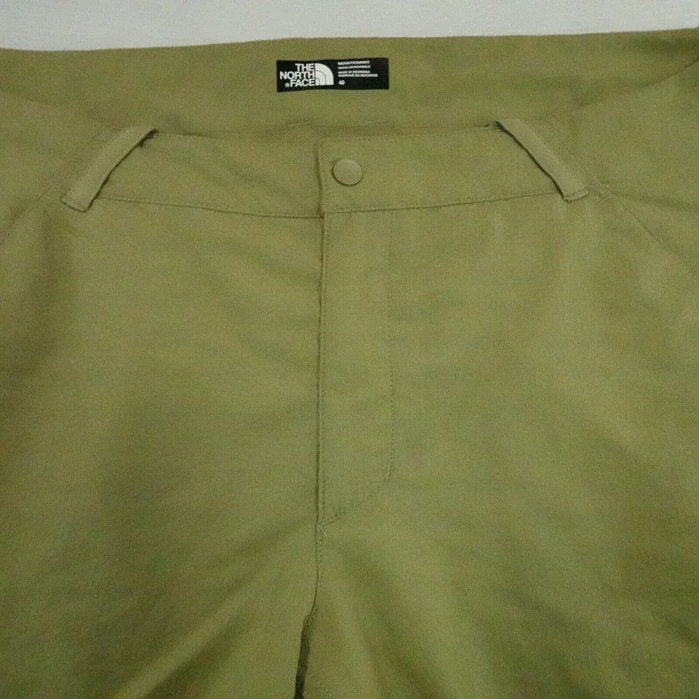 North Face Shorts Mens 40 Green Outdoors Hiking Camping 9" Inseam Gorpcore - Picture 2 of 11